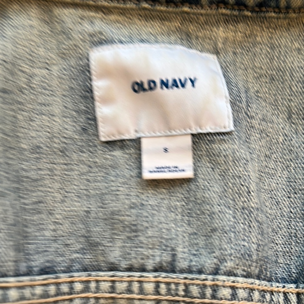 Distressed Denim Jacket - Picture 6 of 10